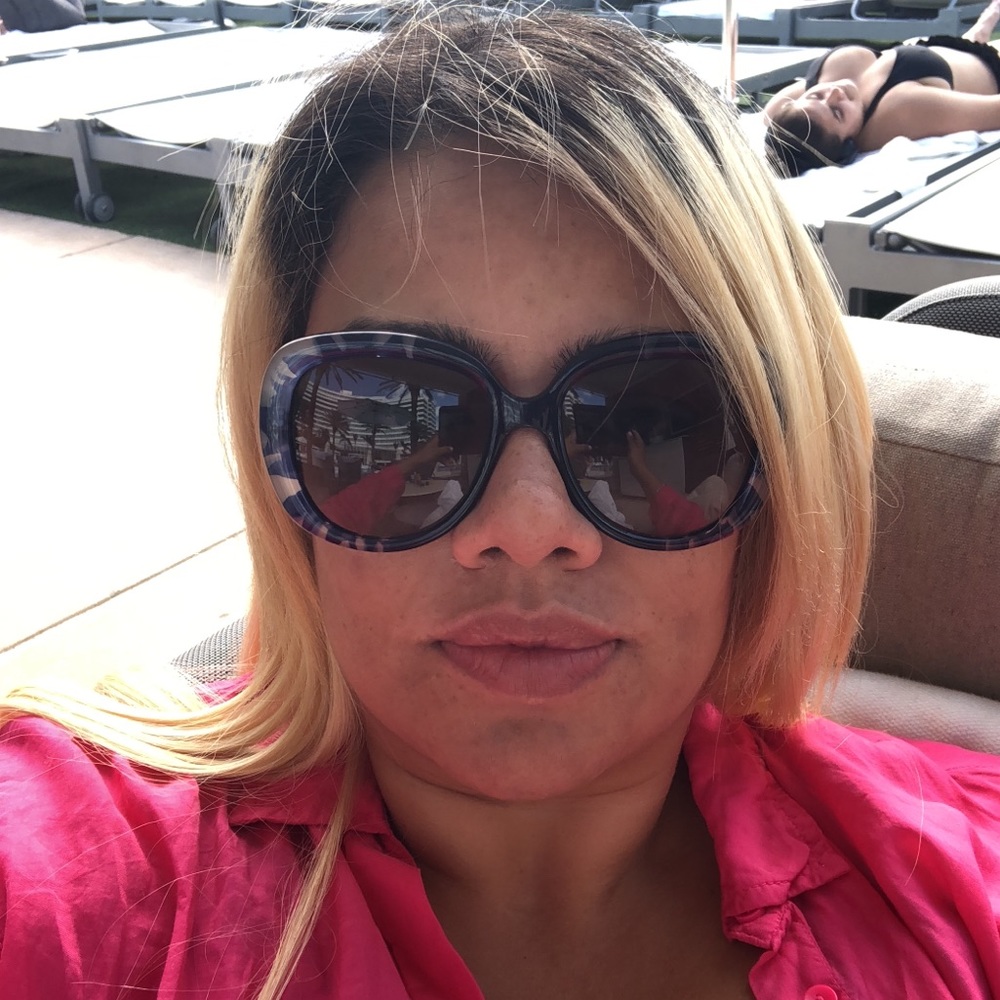 Meet your Posher, Yordana